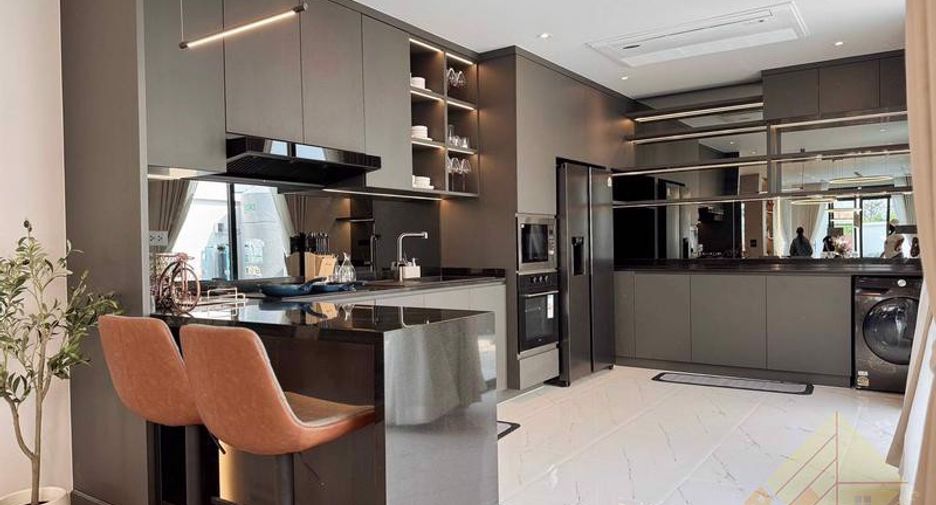 For sale 4 ベッドルーム house in Jomtien, Pattaya