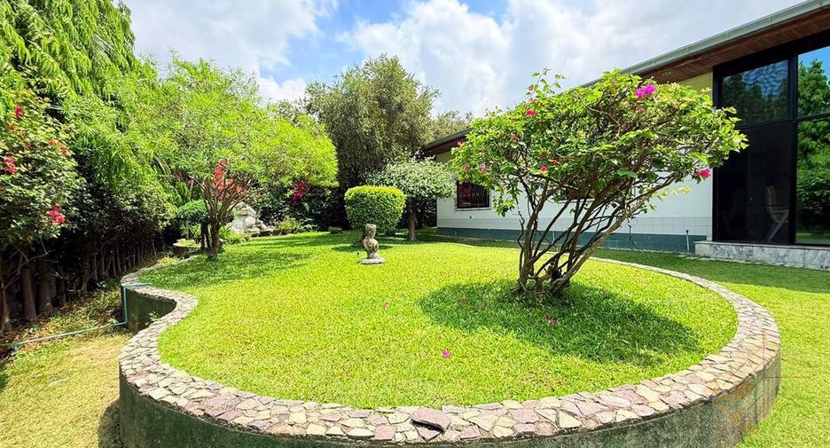 For sale 5 bedrooms house in East Pattaya, Pattaya
