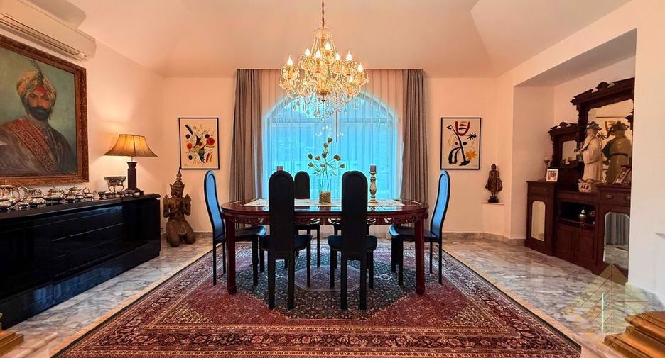 For sale 5 bedrooms house in East Pattaya, Pattaya