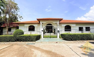For sale 5 bedrooms house in East Pattaya, Pattaya