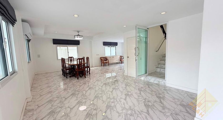 Haus zum Kauf mit 3 Zimmer in Jomtien, Pattaya
