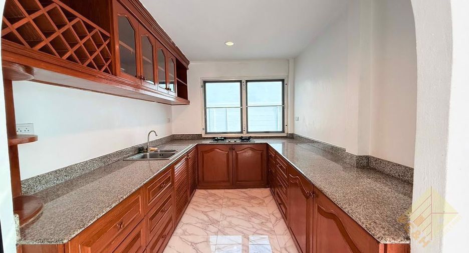Haus zum Kauf mit 3 Zimmer in Jomtien, Pattaya