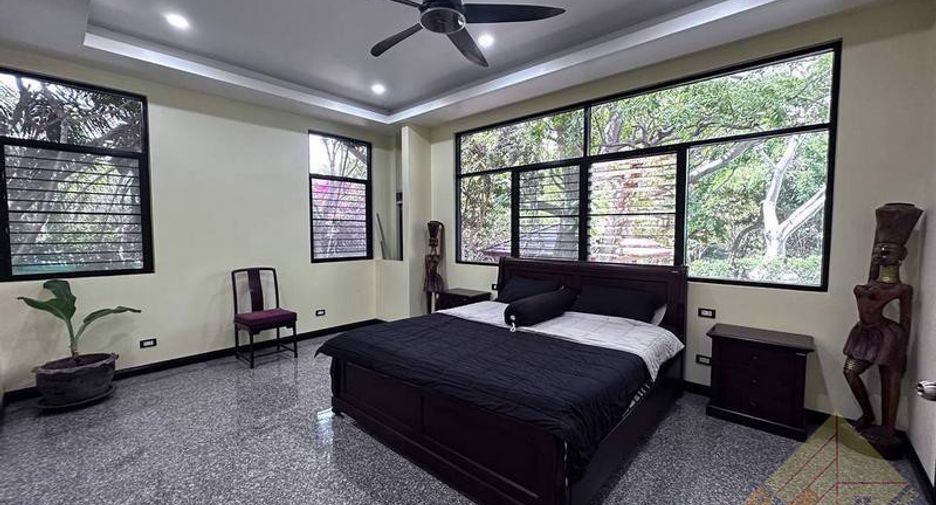 出售 4 卧室 独立屋 在 Sattahip, Chon Buri