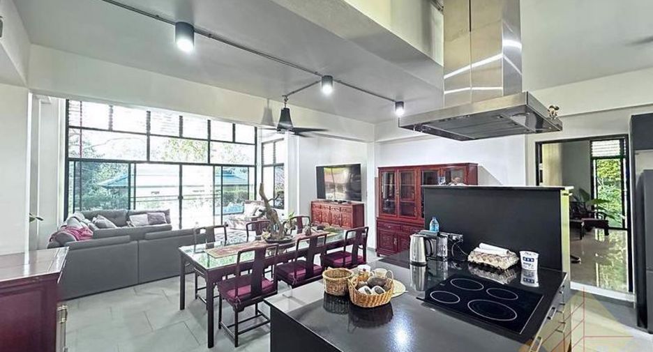 出售 4 卧室 独立屋 在 Sattahip, Chon Buri