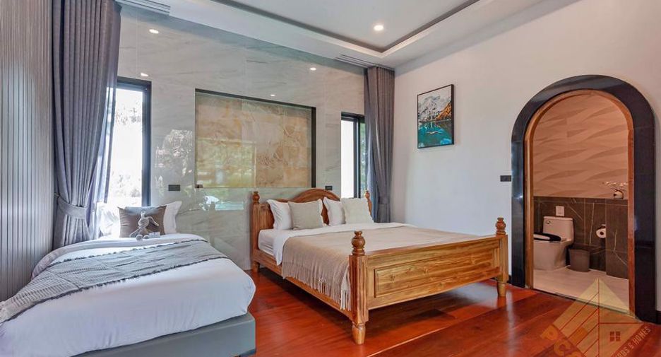 For rent 5 bedrooms house in Huay Yai, Pattaya