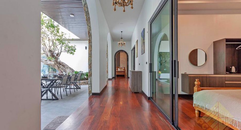 For rent 5 bedrooms house in Huay Yai, Pattaya