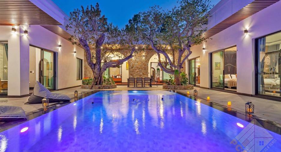 For rent 5 bedrooms house in Huay Yai, Pattaya