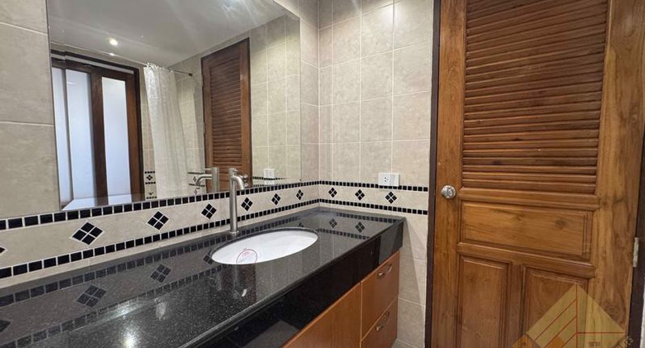 For sale 2 bedrooms condo in South Pattaya, Pattaya