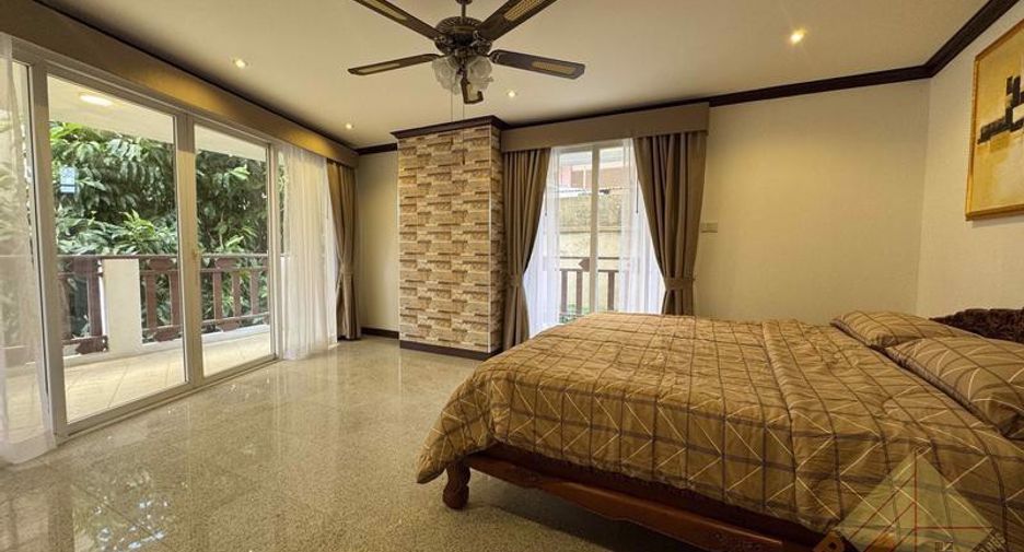 For sale 2 bedrooms condo in South Pattaya, Pattaya
