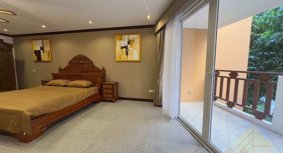 For sale 2 bedrooms condo in South Pattaya, Pattaya