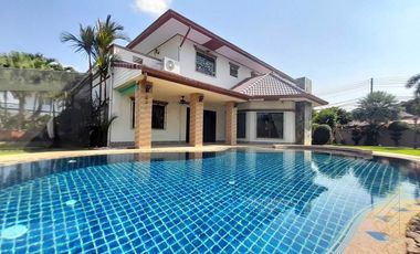 For sale 4 ベッドルーム house in East Pattaya, Pattaya