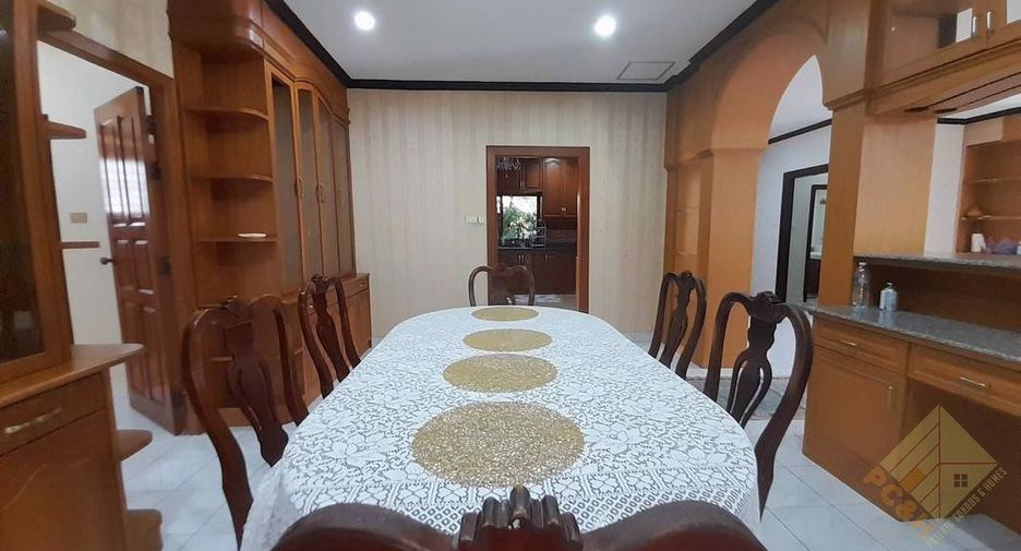 Casa en venta de 4 habitaciones en East Pattaya, Pattaya