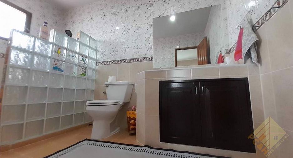 Casa en venta de 4 habitaciones en East Pattaya, Pattaya