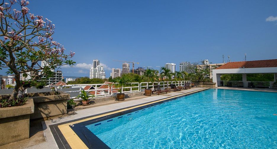 For sale 1 bed condo in Pratumnak, Pattaya