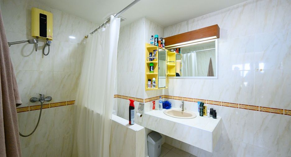 For sale 1 bed condo in Pratumnak, Pattaya
