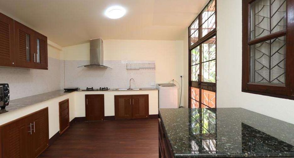 For sale 3 bedrooms house in Mueang Chiang Mai, Chiang Mai