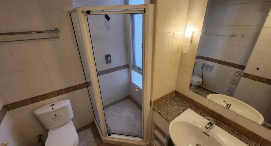 Wohnung zur Miete mit 2 Zimmer in Yan Nawa, Bangkok