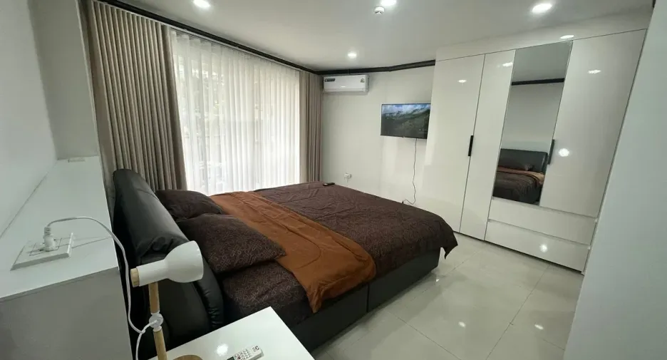 For rent 2 bedrooms condo in South Pattaya, Pattaya