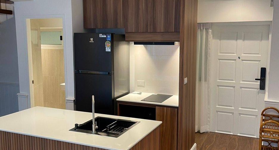 For rent 2 bedrooms condo in Watthana, Bangkok