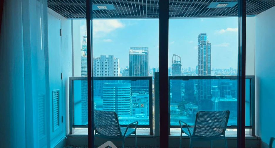 For rent 2 bedrooms condo in Pathum Wan, Bangkok