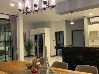 For rent 5 bedrooms villa in Bang Lamung, Chonburi