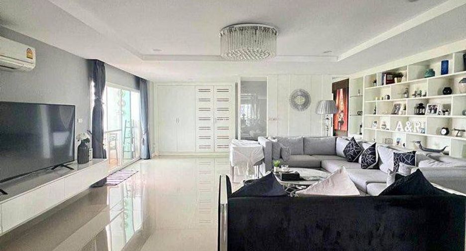 For rent 3 ベッドルーム condo in Watthana, Bangkok