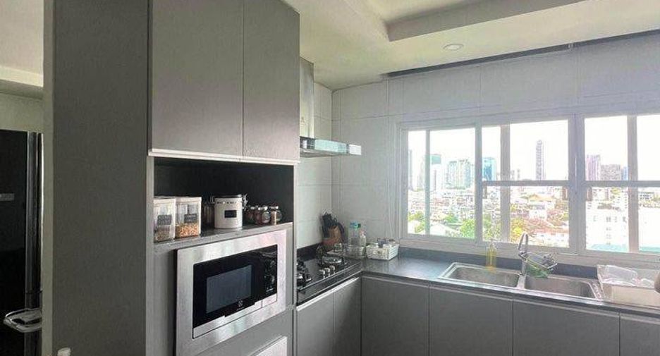For rent 3 ベッドルーム condo in Watthana, Bangkok