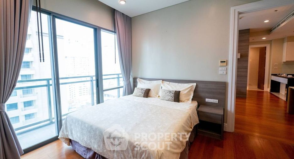 For rent 2 bedrooms condo in Khlong Toei, Bangkok