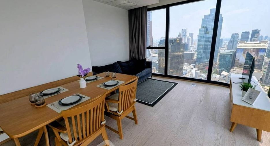 À louer 2 chambres condo à Bang Rak, Bangkok