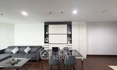 For rent 2 bedrooms condo in Huai Khwang, Bangkok