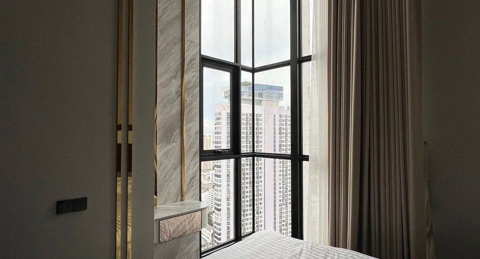 For rent 2 bedrooms condo in Watthana, Bangkok
