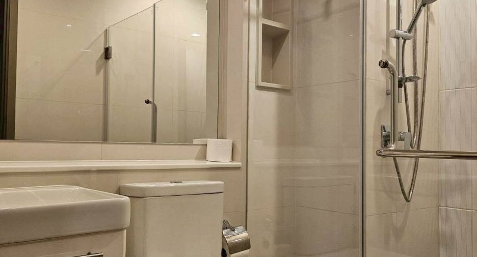 For rent 1 bed condo in Huai Khwang, Bangkok
