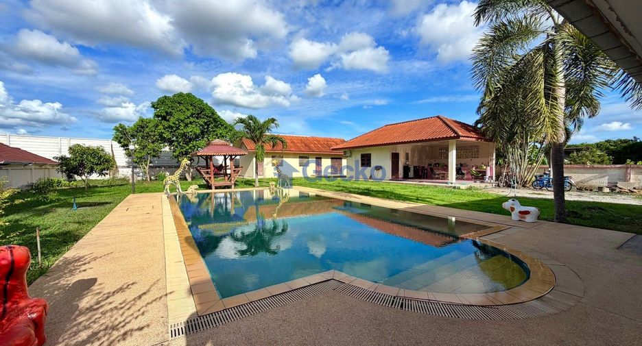 For sale 4 bedrooms house in Central Pattaya, Pattaya