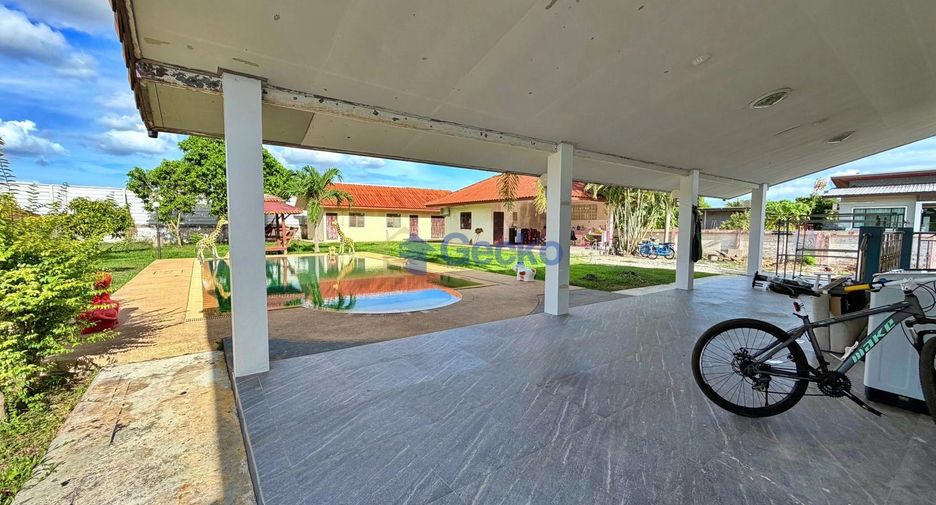 For sale 4 bedrooms house in Central Pattaya, Pattaya