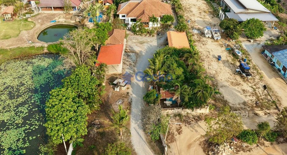 For sale 4 bedrooms house in Central Pattaya, Pattaya