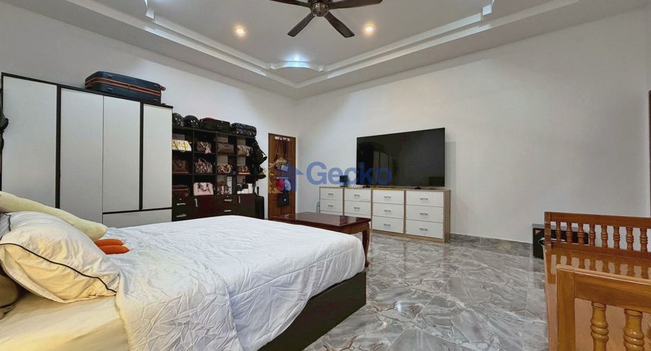 For sale 4 bedrooms house in Central Pattaya, Pattaya