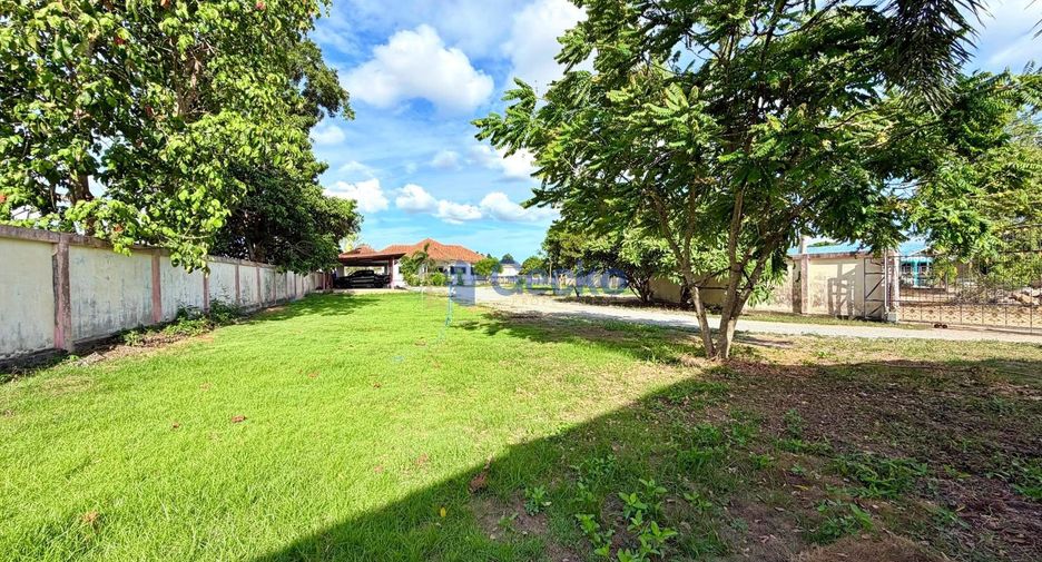 For sale 4 bedrooms house in Central Pattaya, Pattaya