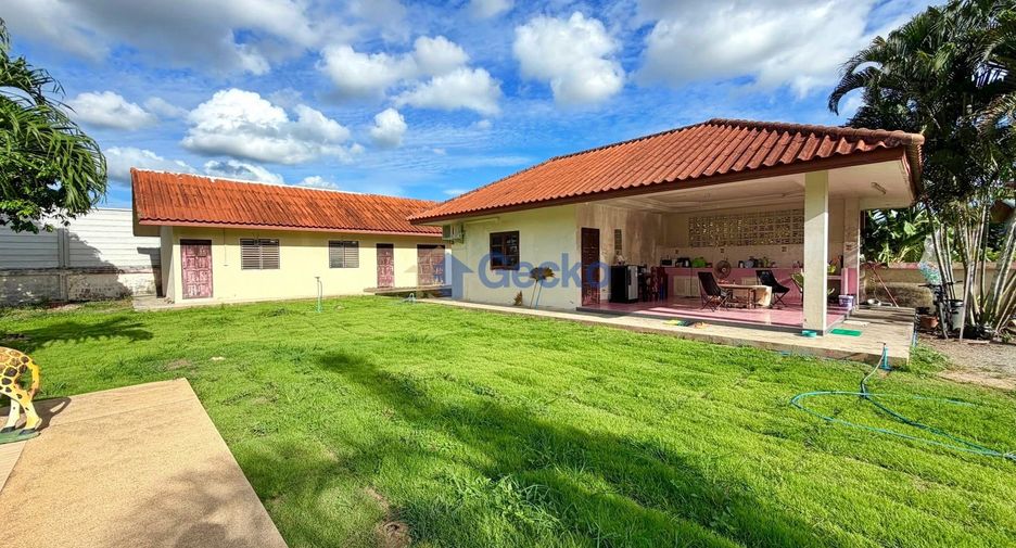 For sale 4 bedrooms house in Central Pattaya, Pattaya