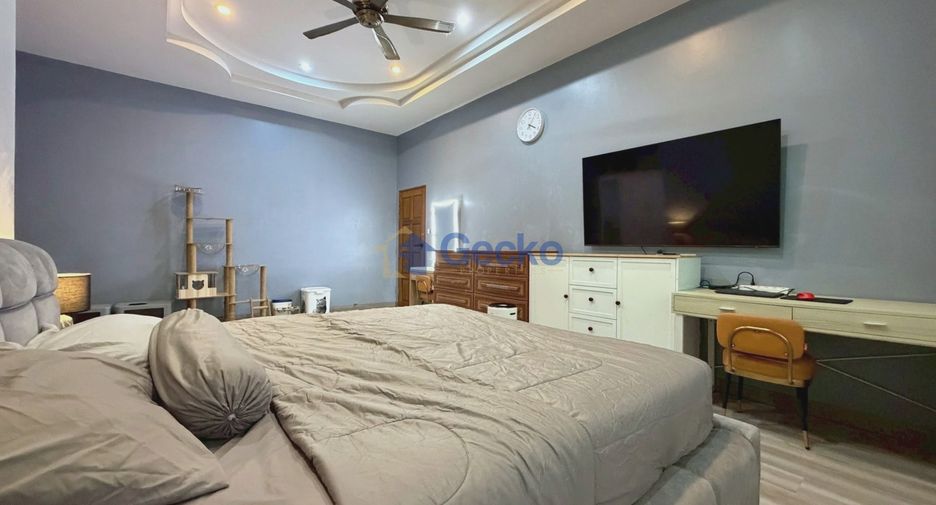For sale 4 bedrooms house in Central Pattaya, Pattaya