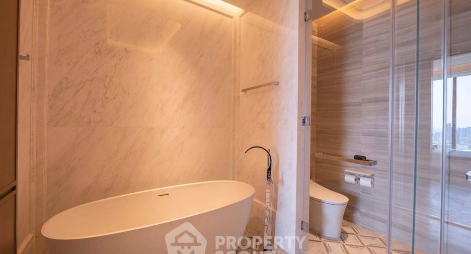 Condo en alquiler de 2 habitaciones en Pathum Wan, Bangkok