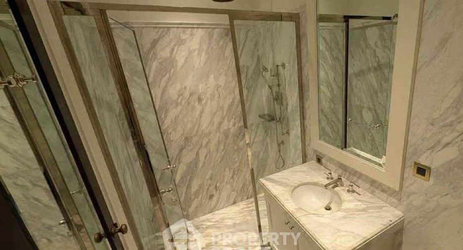 For rent 3 ベッドルーム condo in Pathum Wan, Bangkok