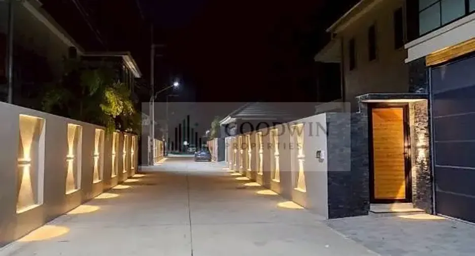 出租 和 出售 4 卧室 独立屋 在 东芭堤雅, 芭提雅