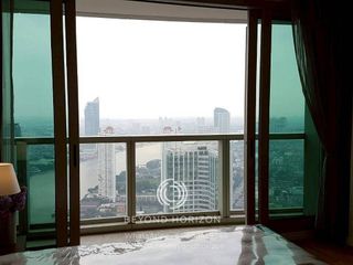 À louer 3 chambres condo à Sathon, Bangkok