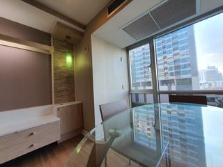 Condo en alquiler de 2 habitaciones en Khlong Toei, Bangkok