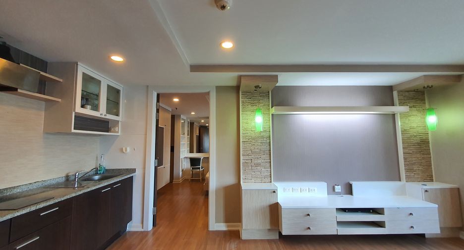 For rent 2 bedrooms condo in Khlong Toei, Bangkok