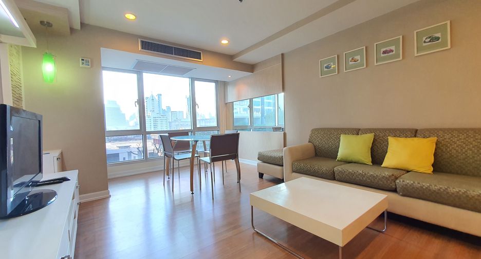 For rent 2 bedrooms condo in Khlong Toei, Bangkok