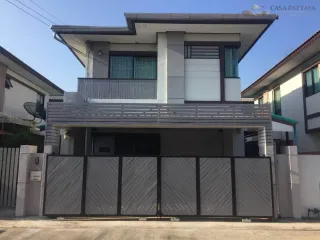 À louer 3 chambres maison à Bang Lamung, Chonburi