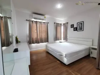 À louer 3 chambres maison à Bang Lamung, Chonburi
