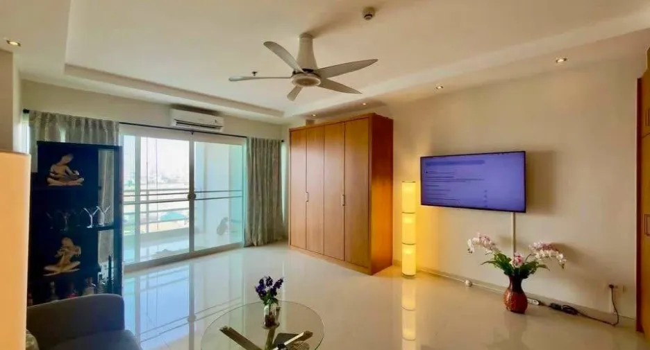 À vendre studio condo à Pratumnak, Pattaya