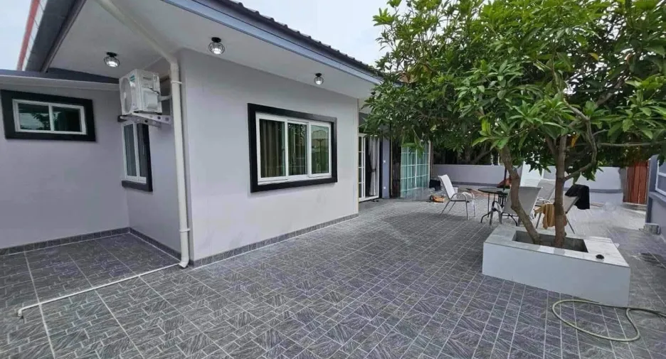 For sale 3 bedrooms house in East Pattaya, Pattaya